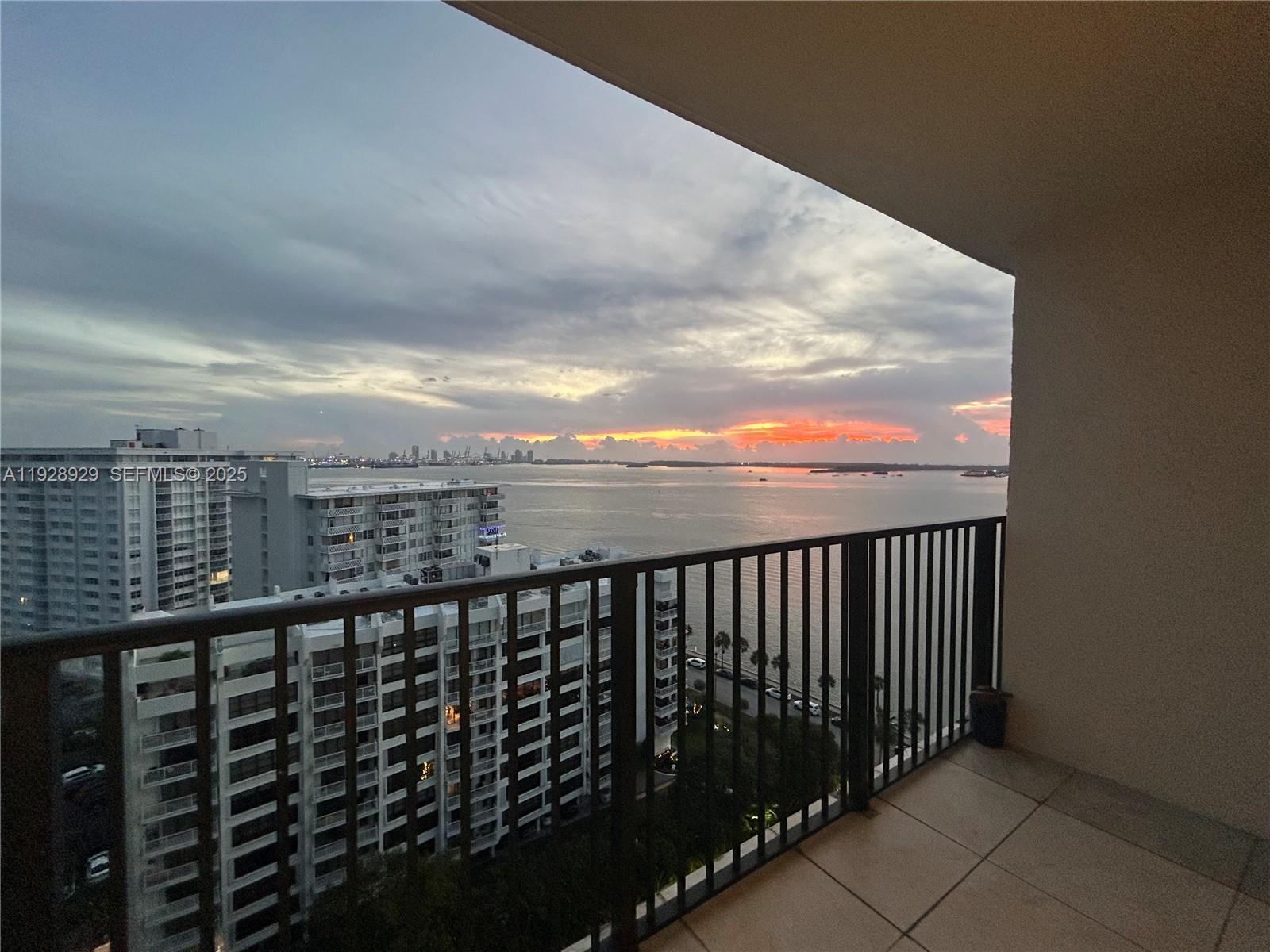 1450 Brickell Bay Dr # 1706