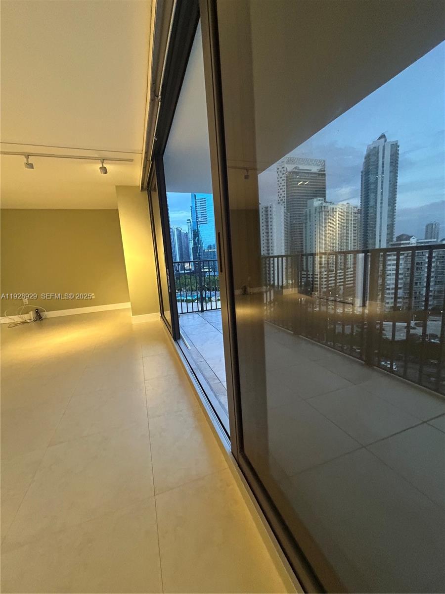 1450 Brickell Bay Dr # 1706