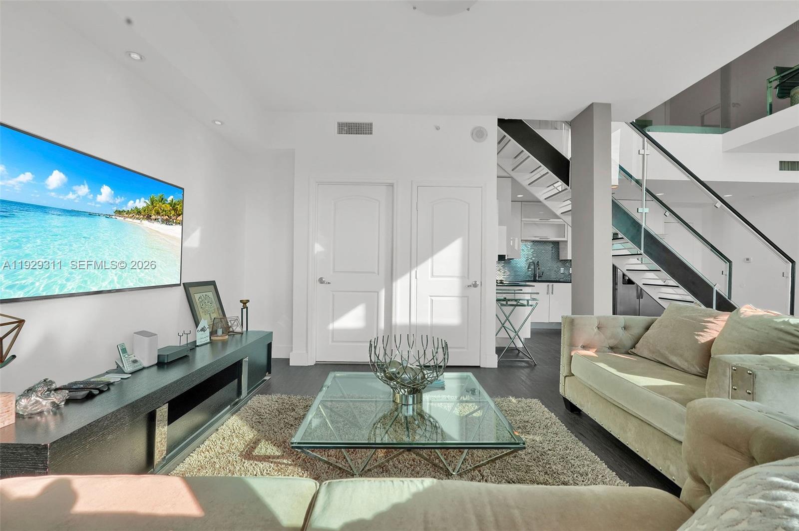 60 SW 13th St # 4607