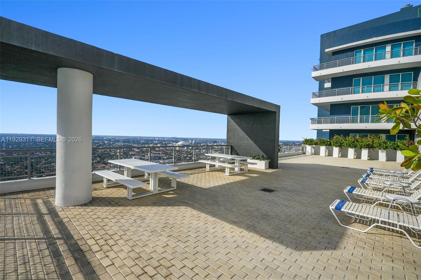 60 SW 13th St # 4607