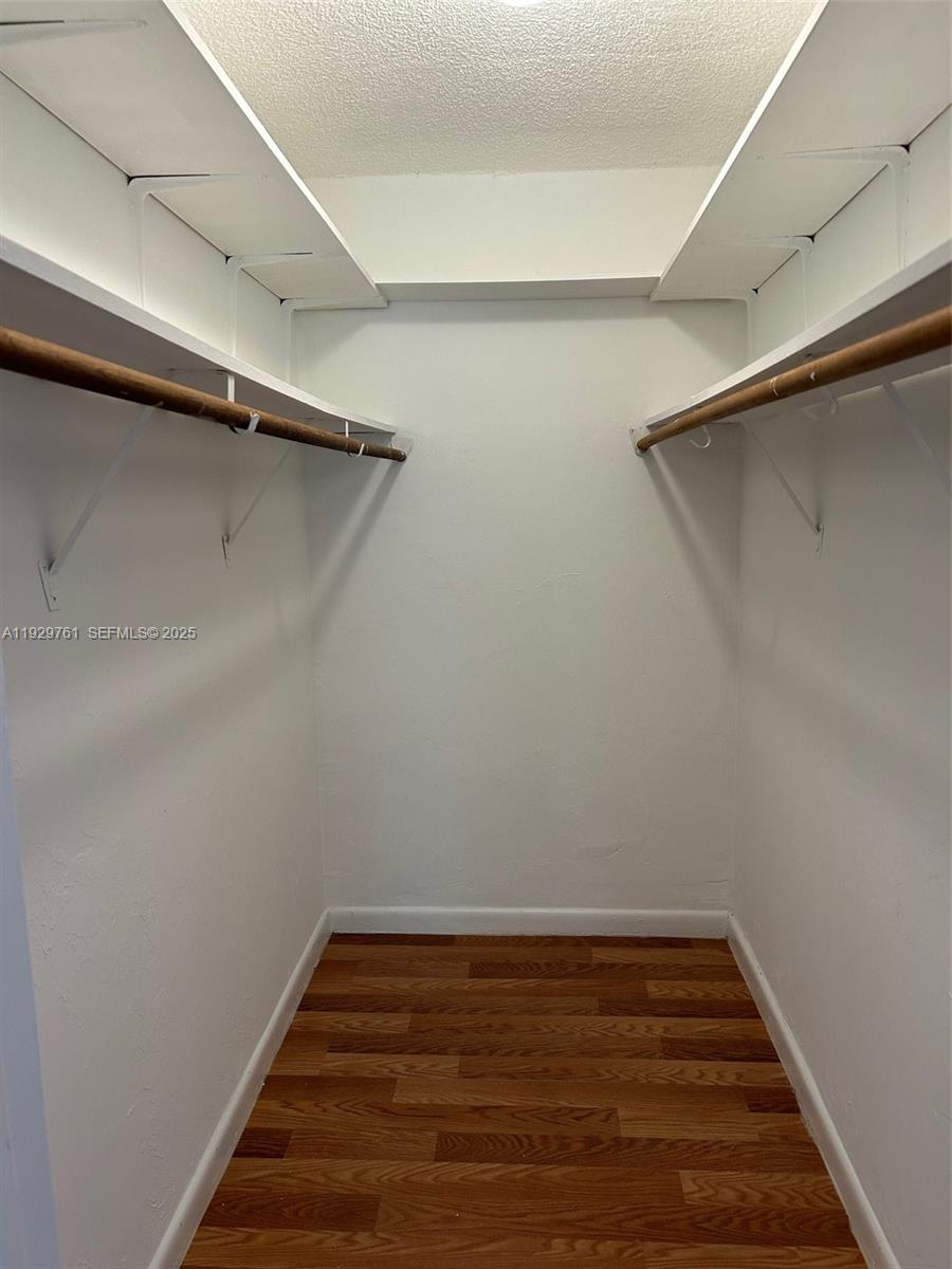 2201 Brickell Ave # 69