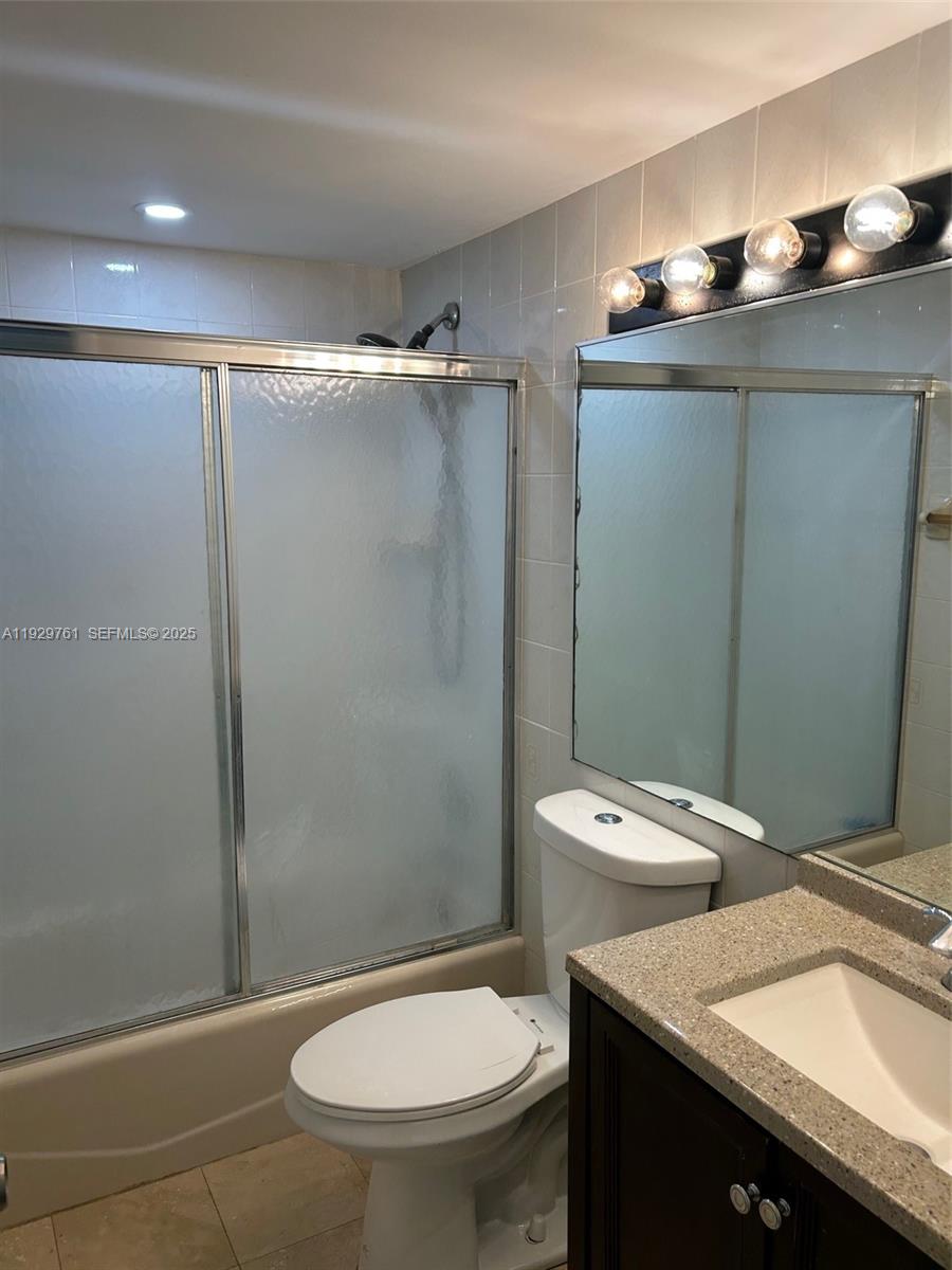 2201 Brickell Ave # 69