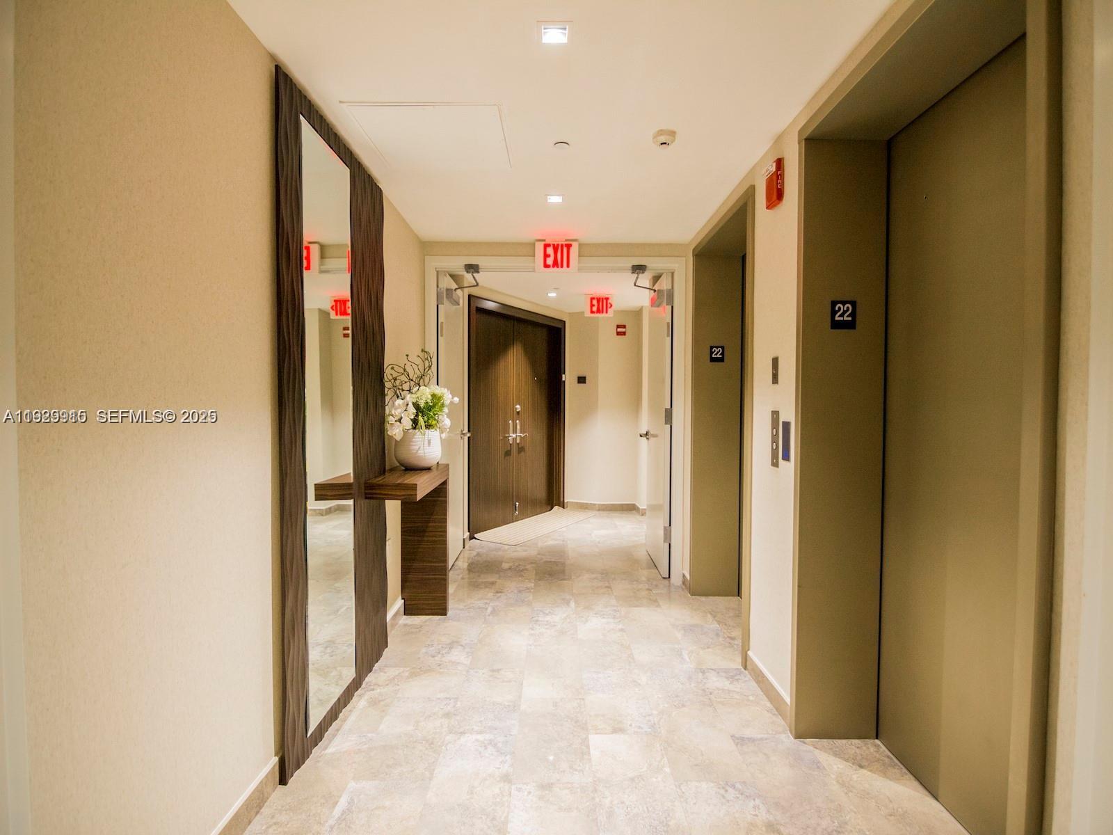 17201 Collins Ave # 2209