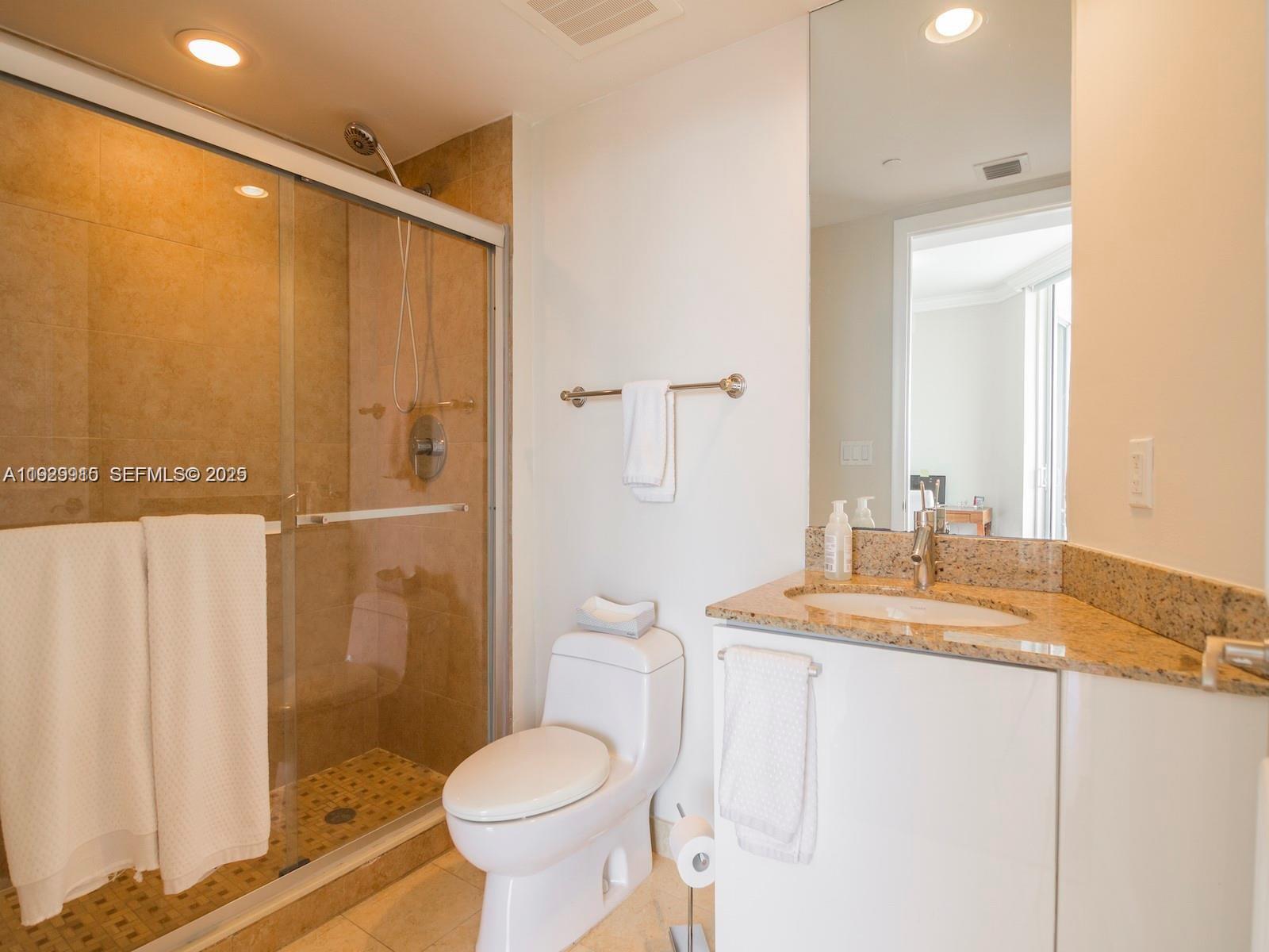 17201 Collins Ave # 2209