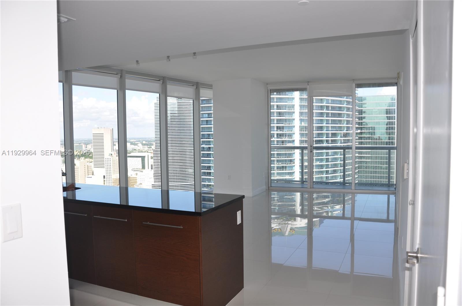 475 Brickell Ave # 4215