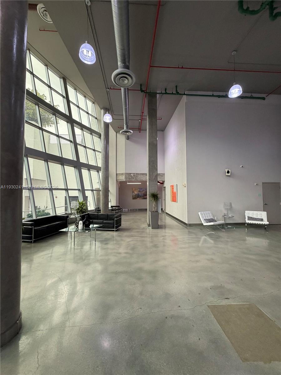 3029 NE 188th St # 303