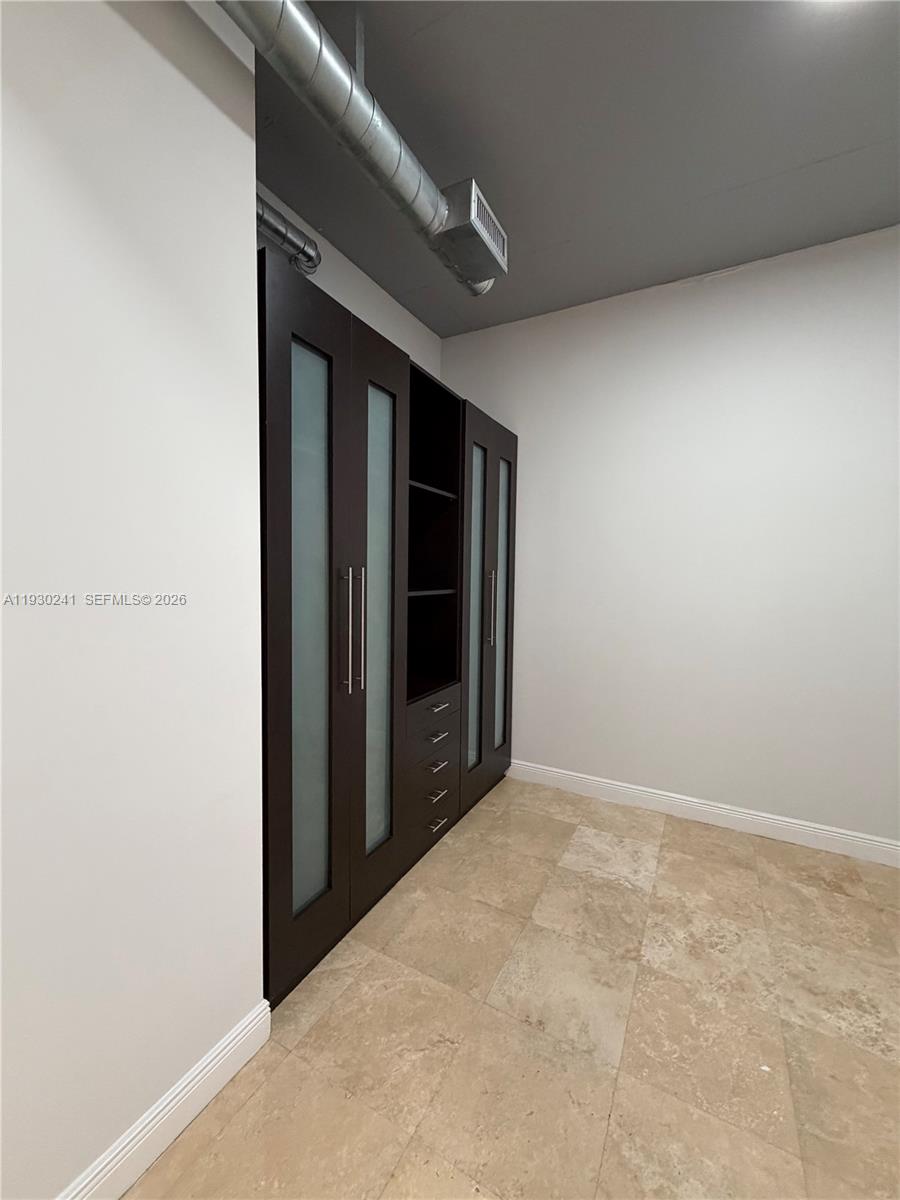 3029 NE 188th St # 303