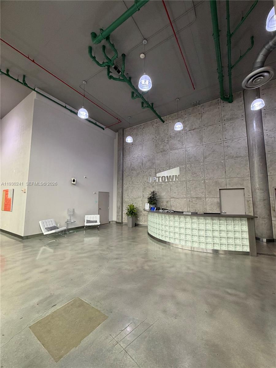 3029 NE 188th St # 303