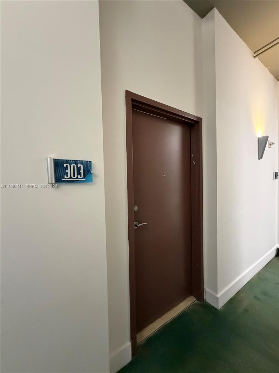 3029 NE 188th St # 303