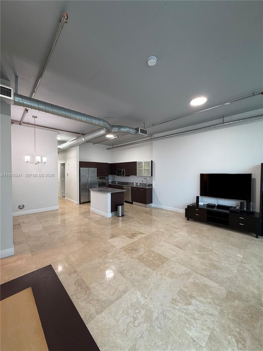 3029 NE 188th St # 303