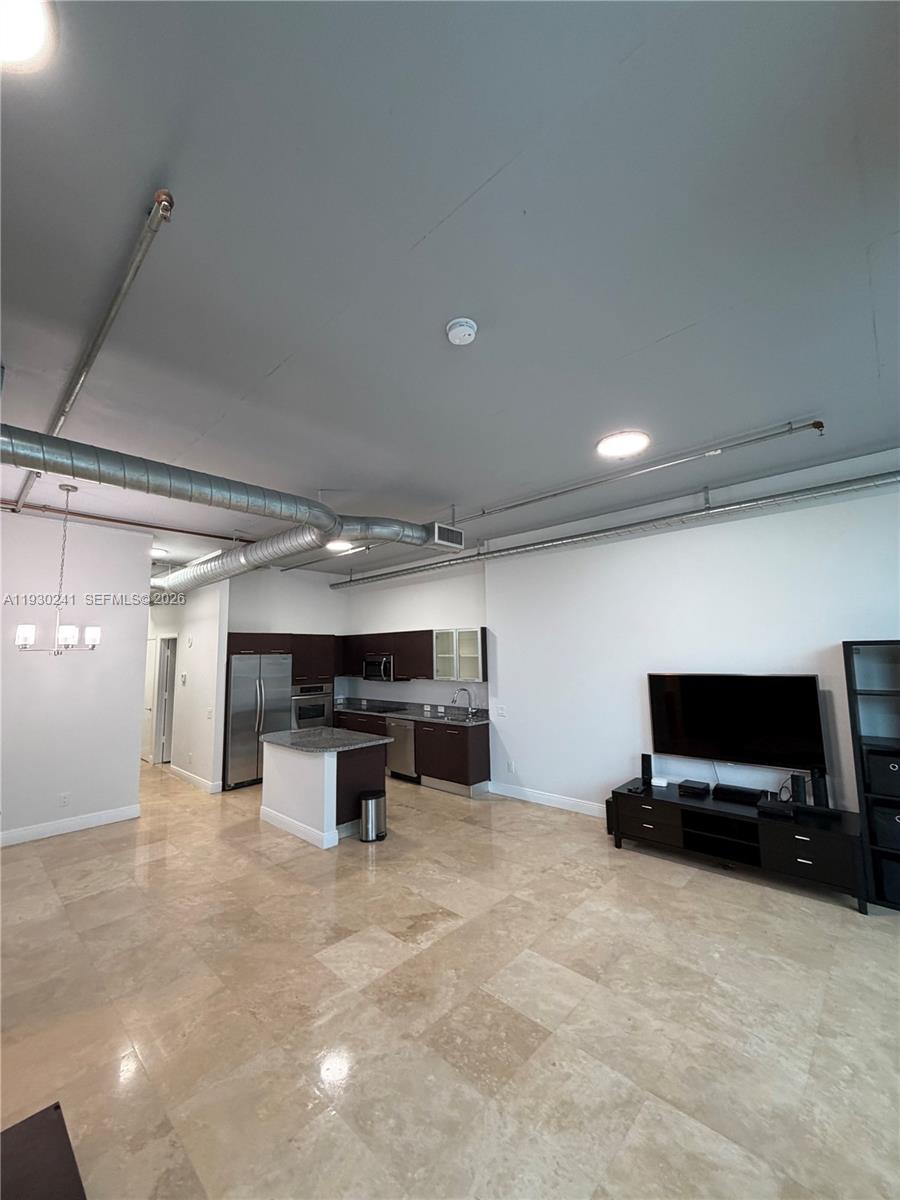 3029 NE 188th St # 303