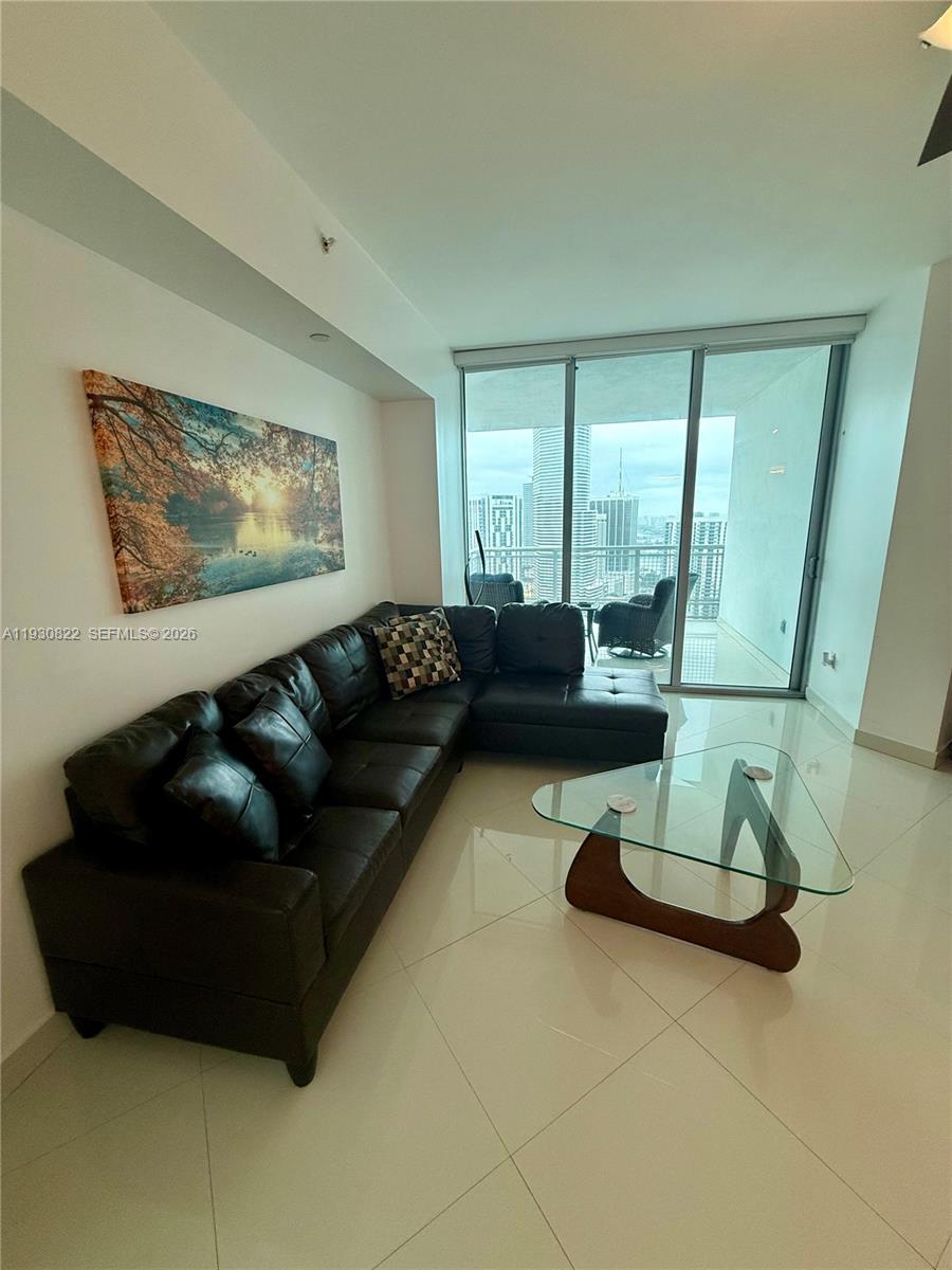 350 S Miami Ave Unit: 3907