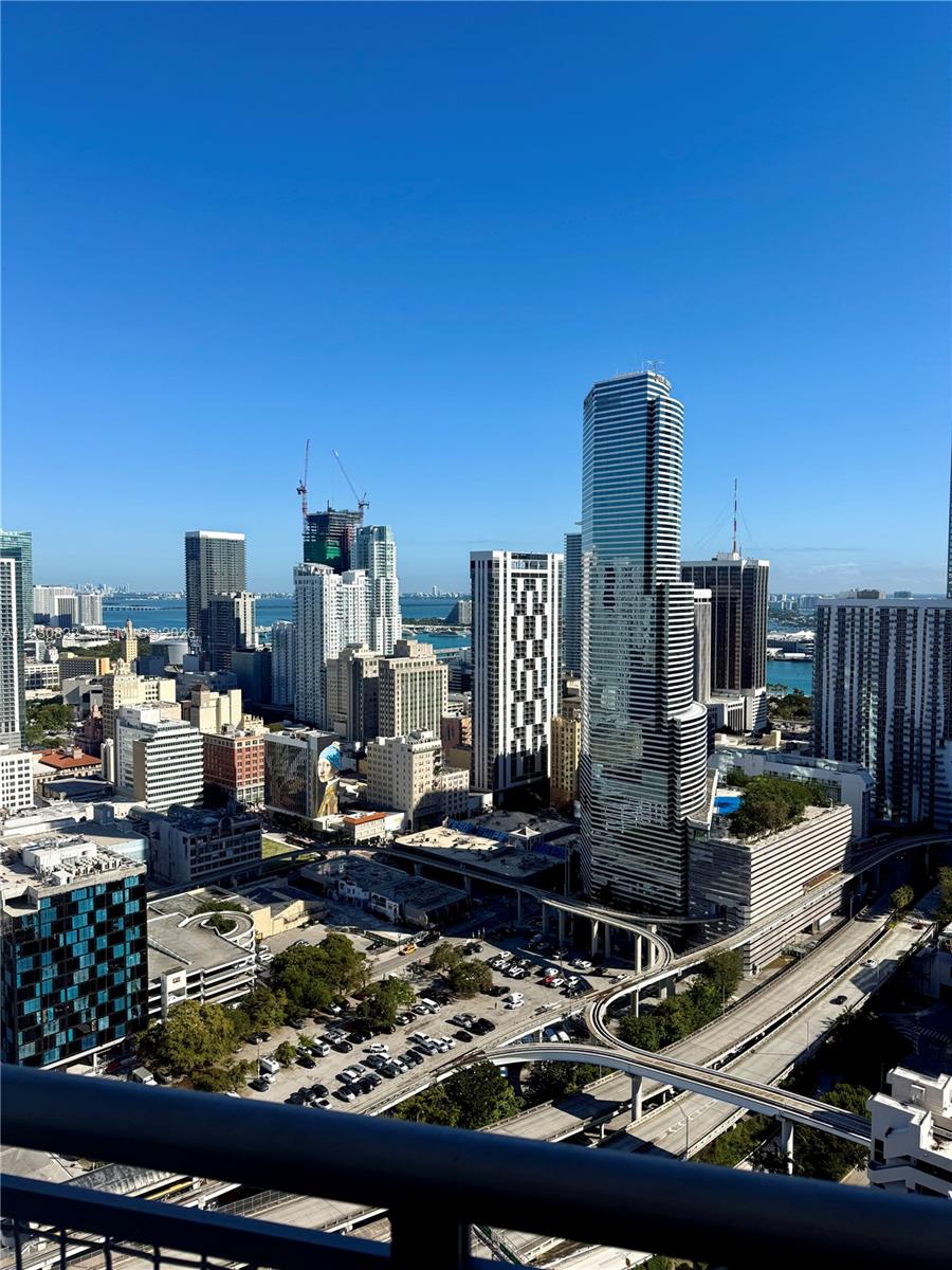 350 S Miami Ave Unit: 3907