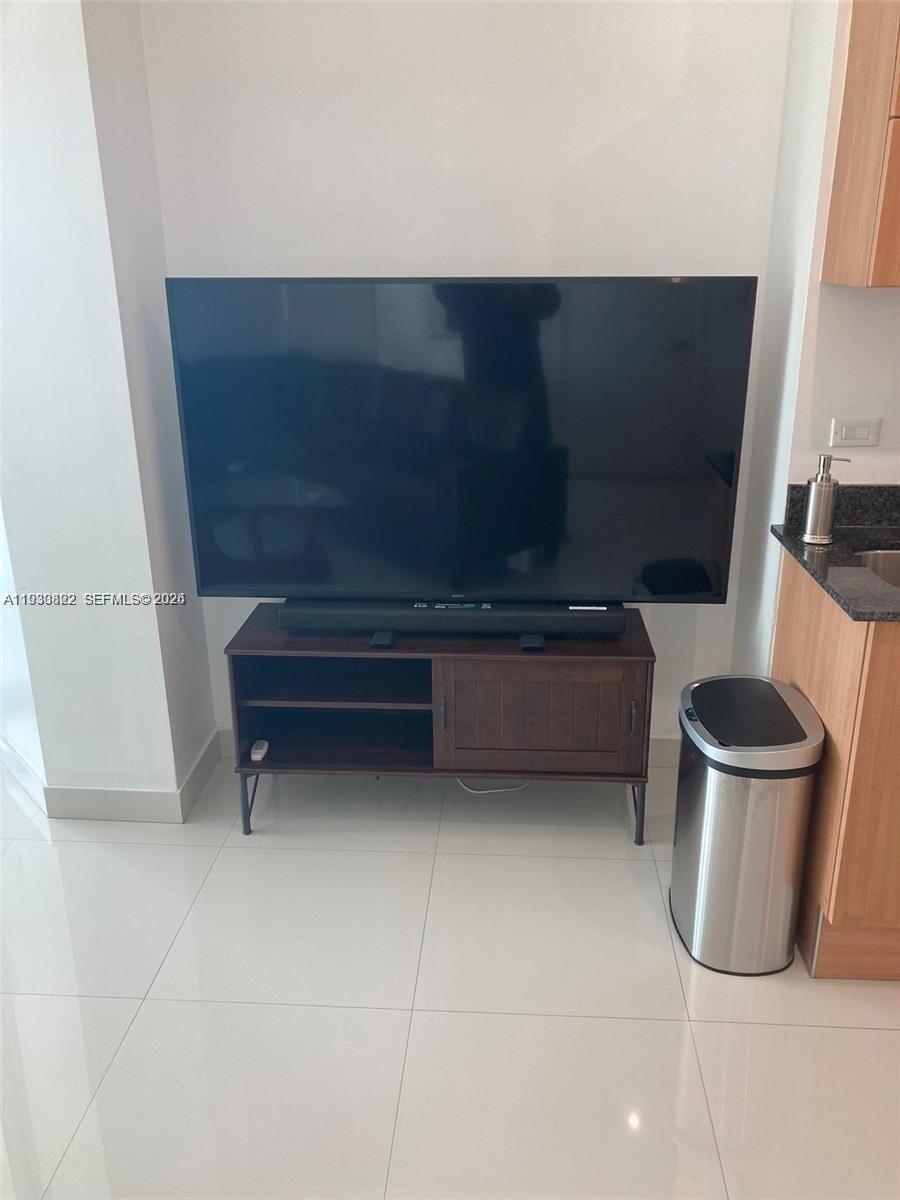 350 S Miami Ave Unit: 3907