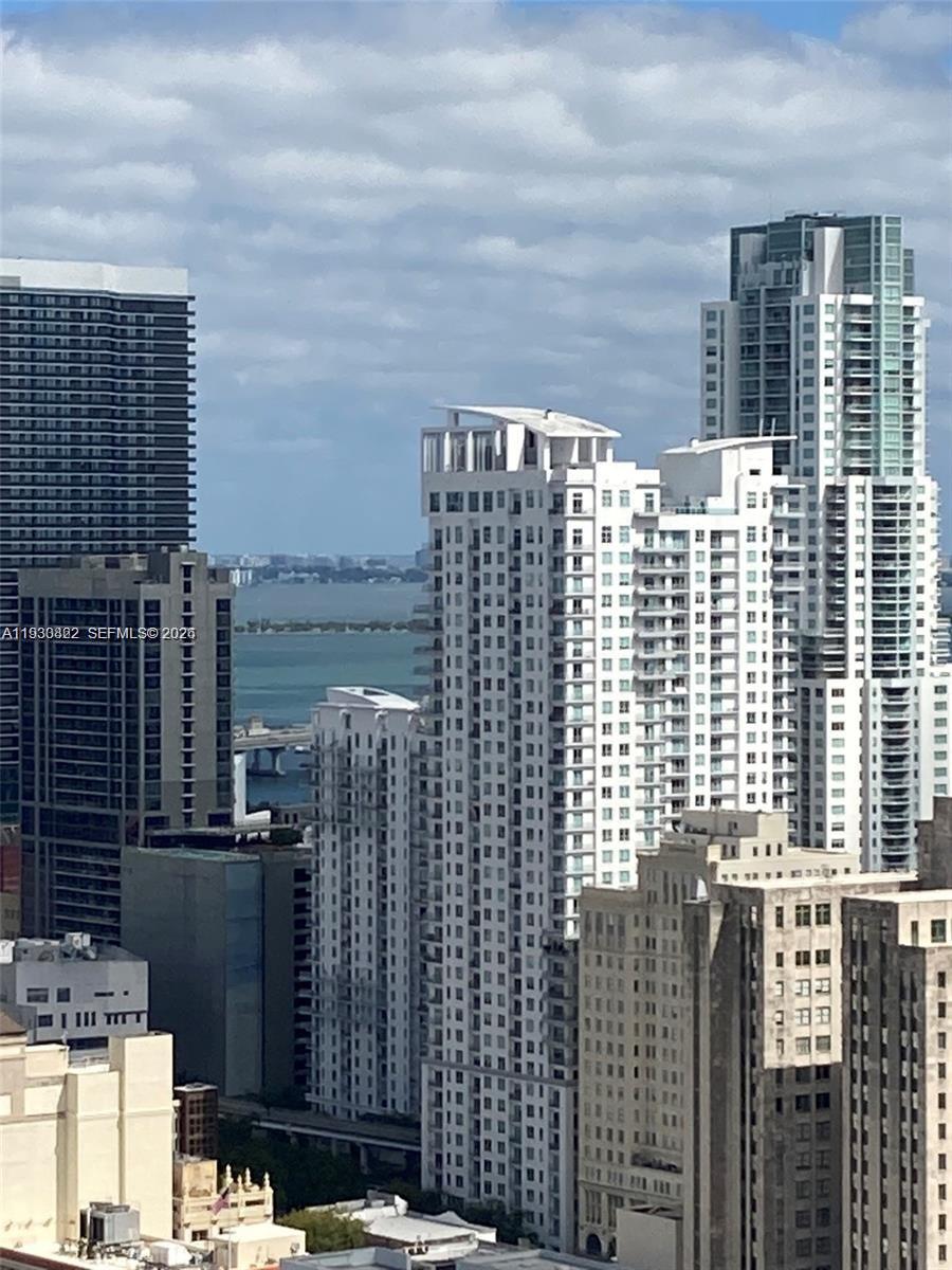 350 S Miami Ave Unit: 3907