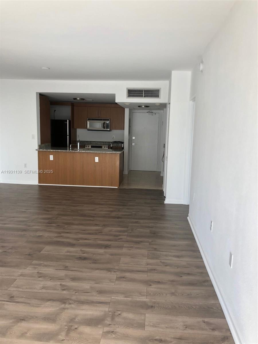 10275 Collins Ave # 715