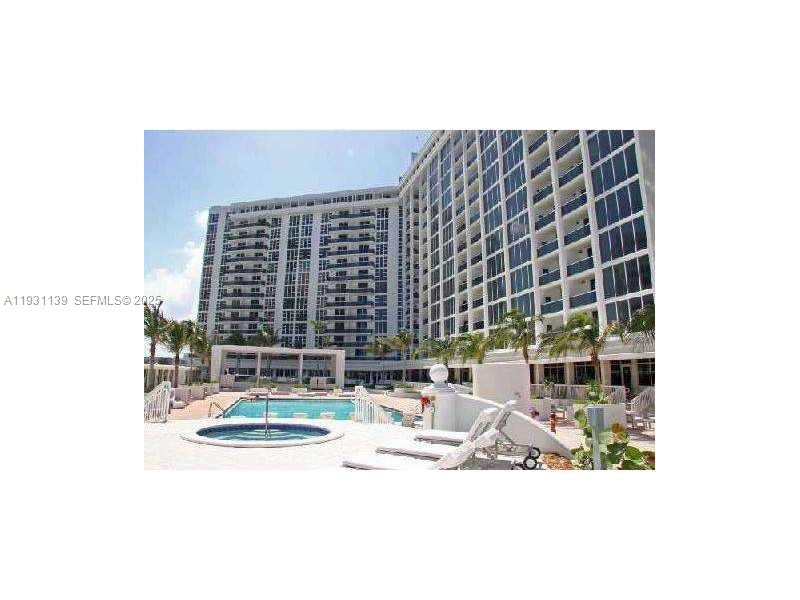 10275 Collins Ave # 715