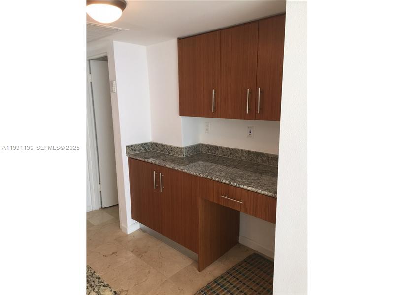 10275 Collins Ave # 715