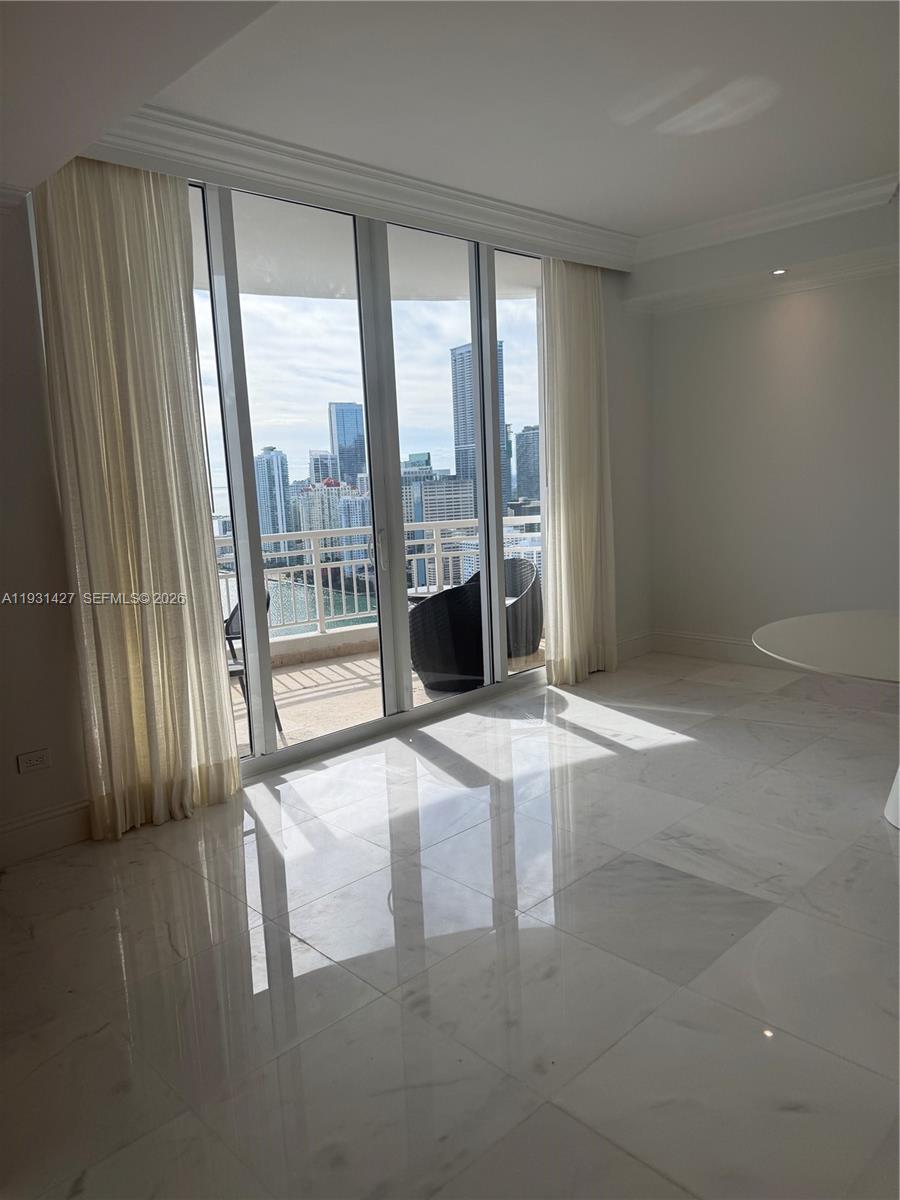 848 Brickell Key Dr # 4003