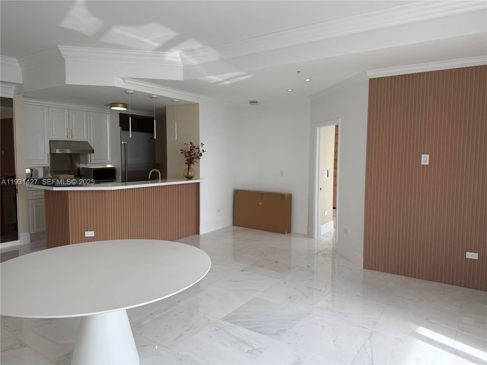 848 Brickell Key Dr # 4003