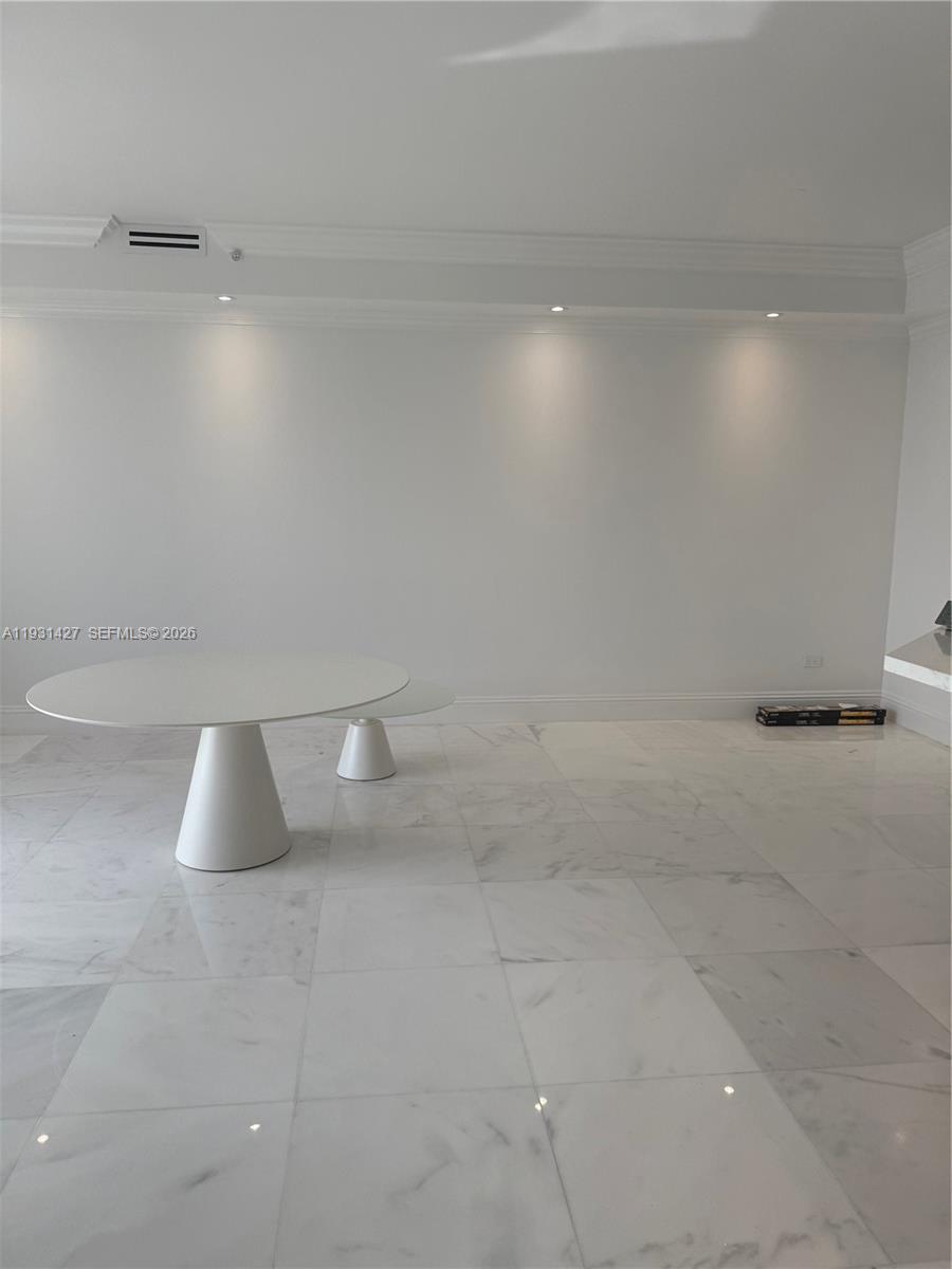 848 Brickell Key Dr # 4003