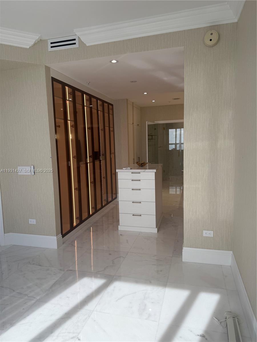 848 Brickell Key Dr # 4003