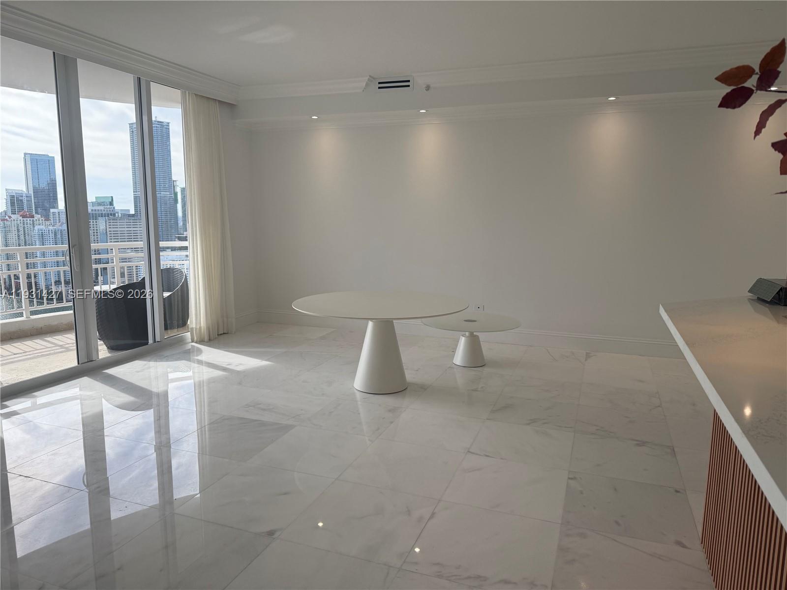 848 Brickell Key Dr # 4003