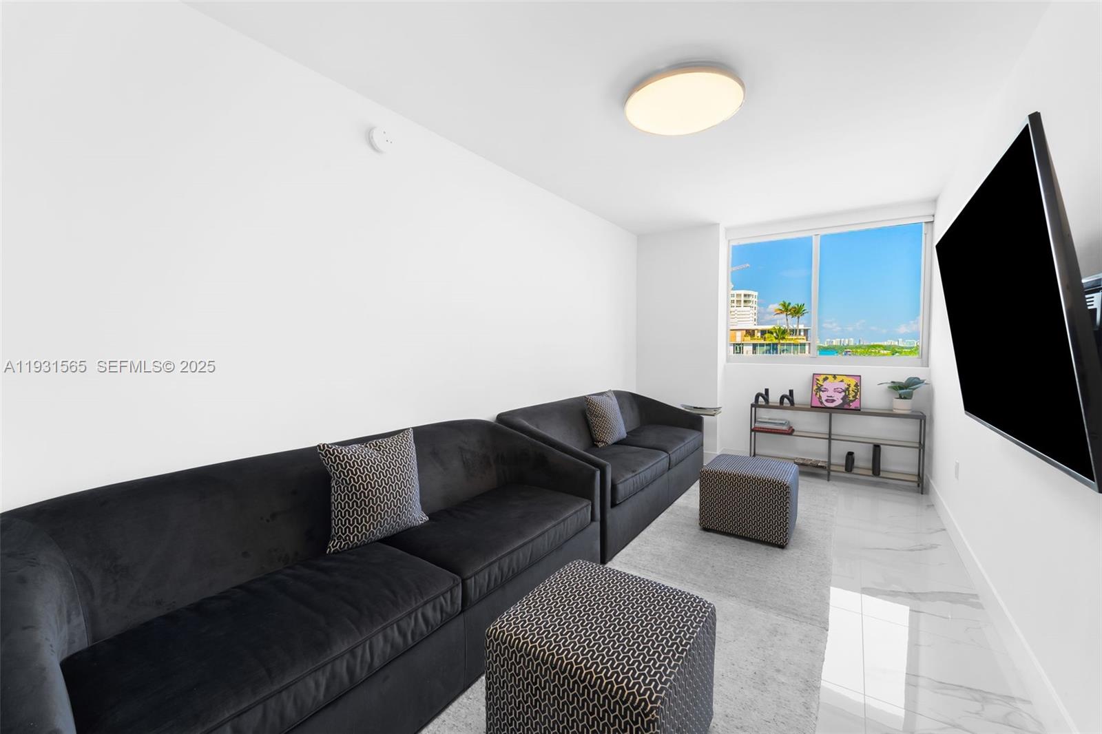 9521 E Bay Harbor Dr # 802