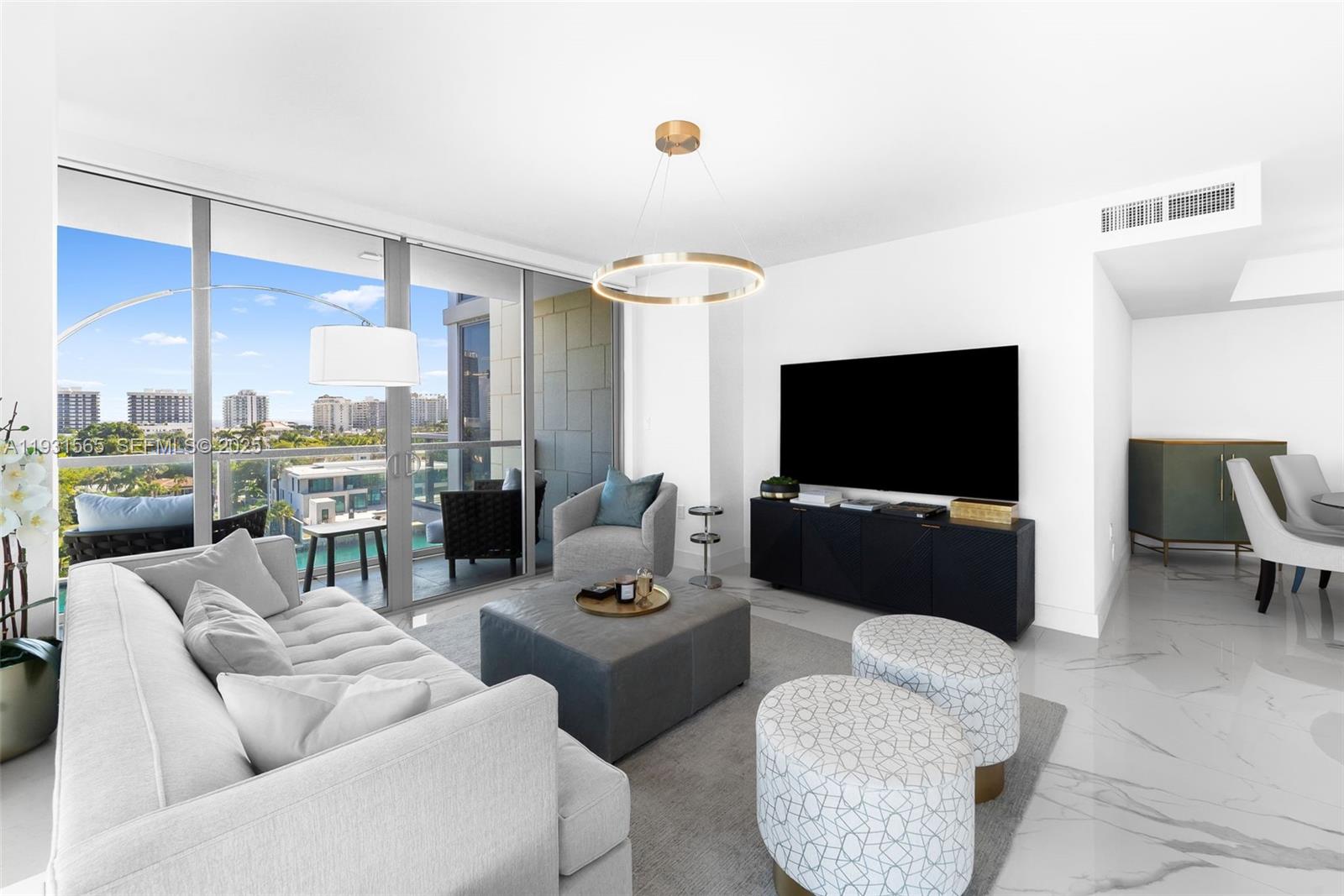 9521 E Bay Harbor Dr # 802