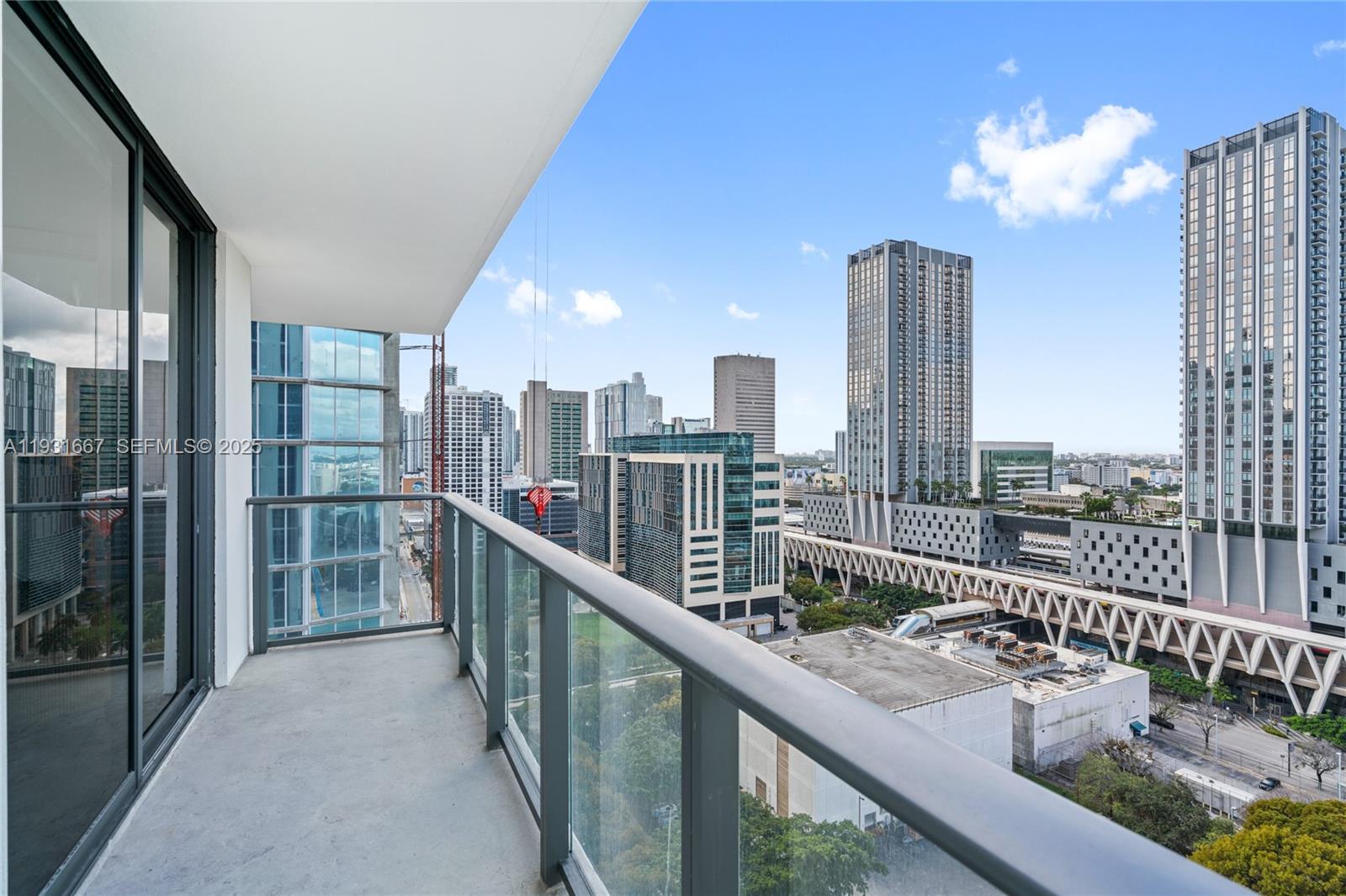 11 NE 6th St # 2101