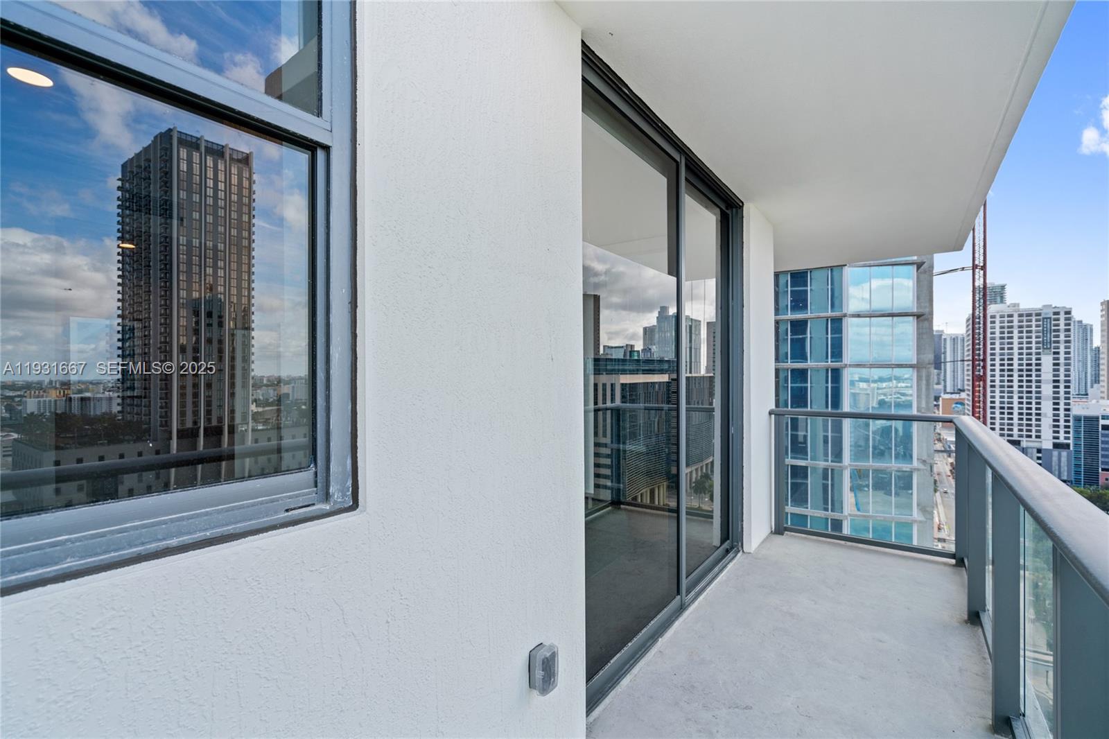 11 NE 6th St # 2101