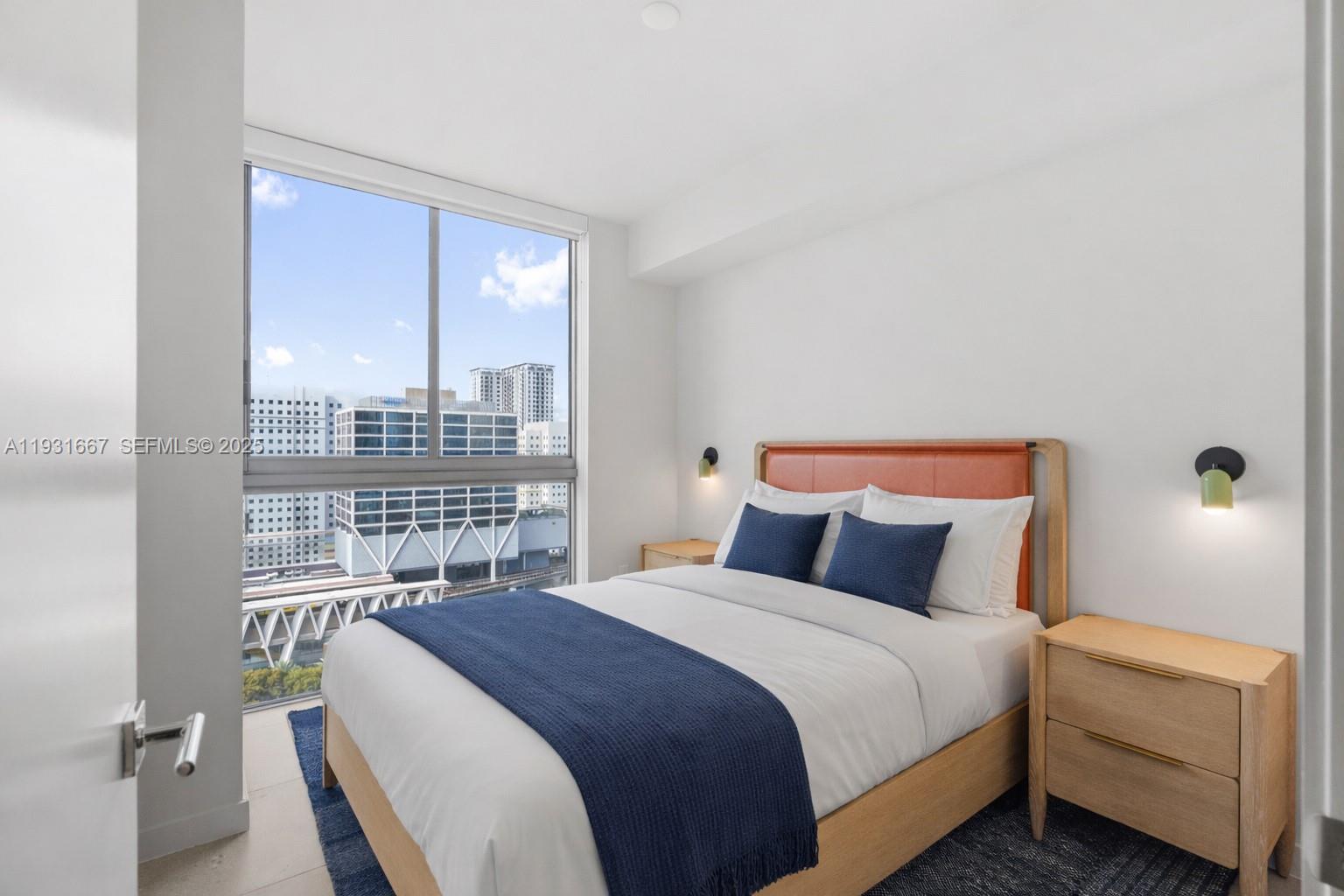 11 NE 6th St # 2101