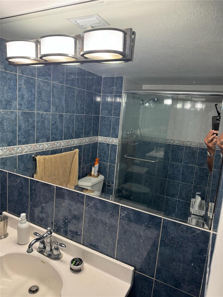 11930 N Bayshore Dr # 1403