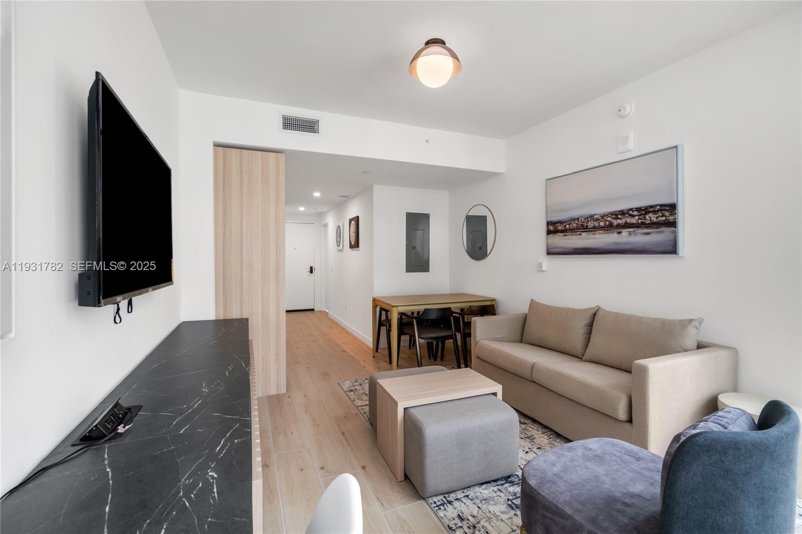 225 N Miami Ave Unit: 1012