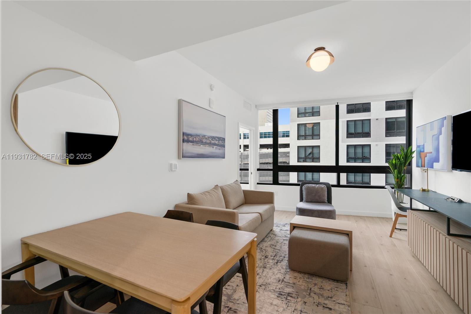 225 N Miami Ave Unit: 1012