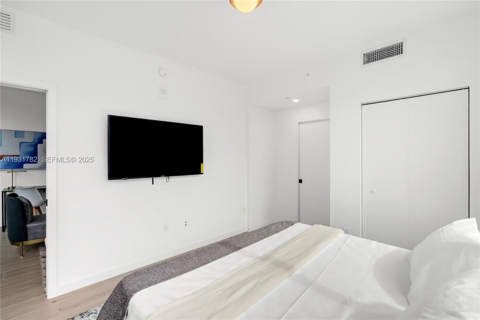 225 N Miami Ave Unit: 1012
