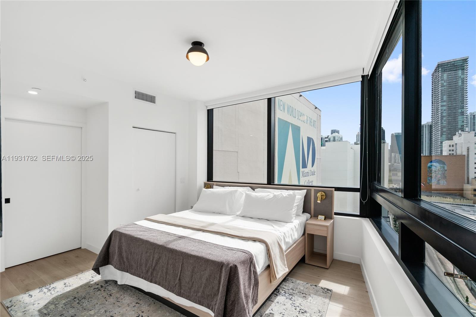 225 N Miami Ave Unit: 1012