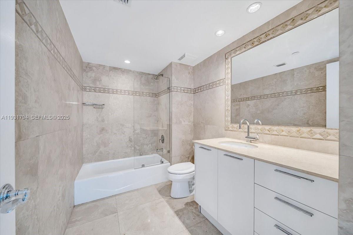 18911 Collins Ave # 1903