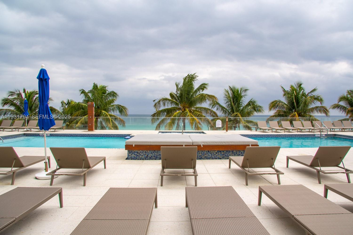 18911 Collins Ave # 1903