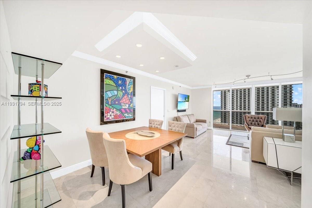 18911 Collins Ave # 1903