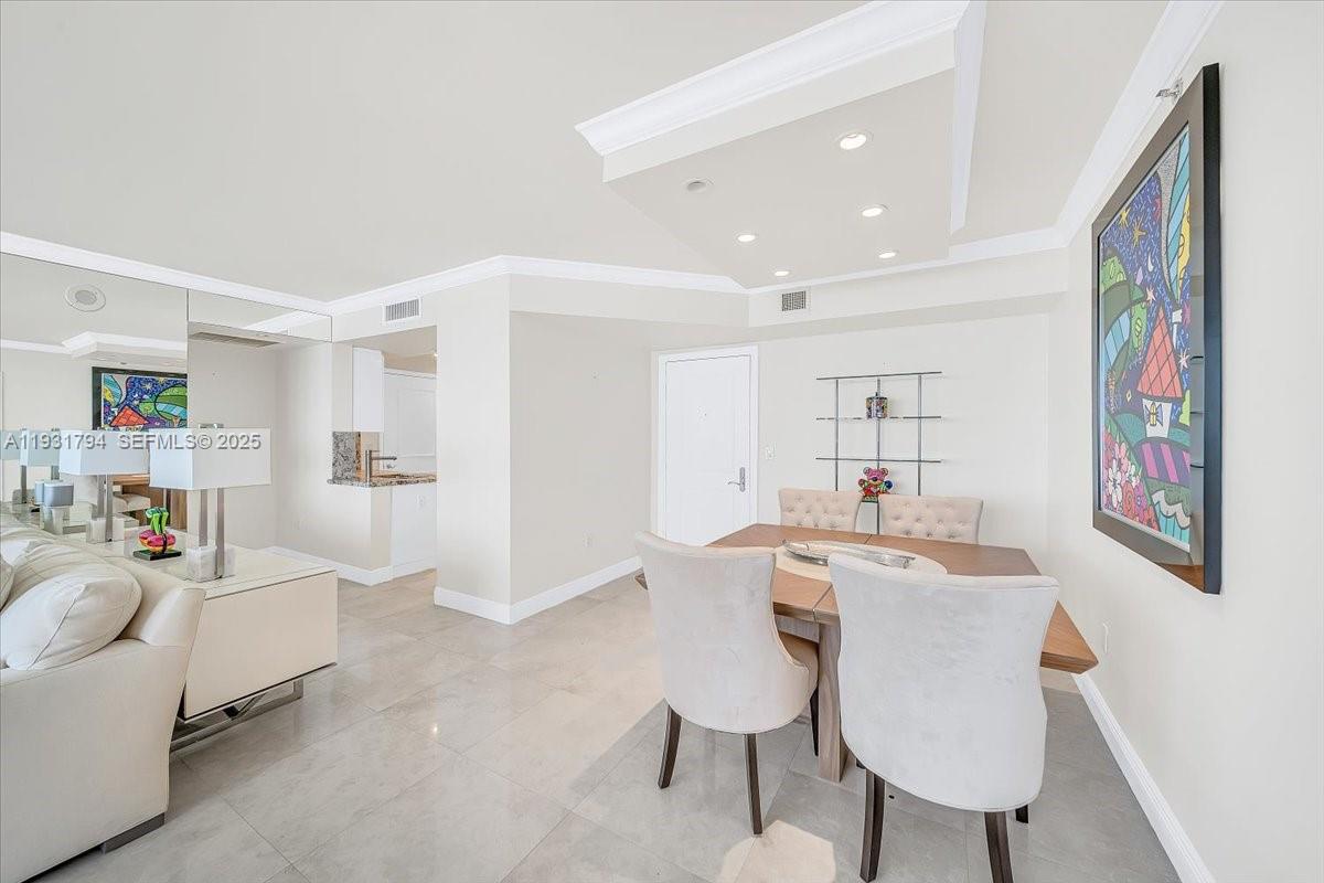 18911 Collins Ave # 1903