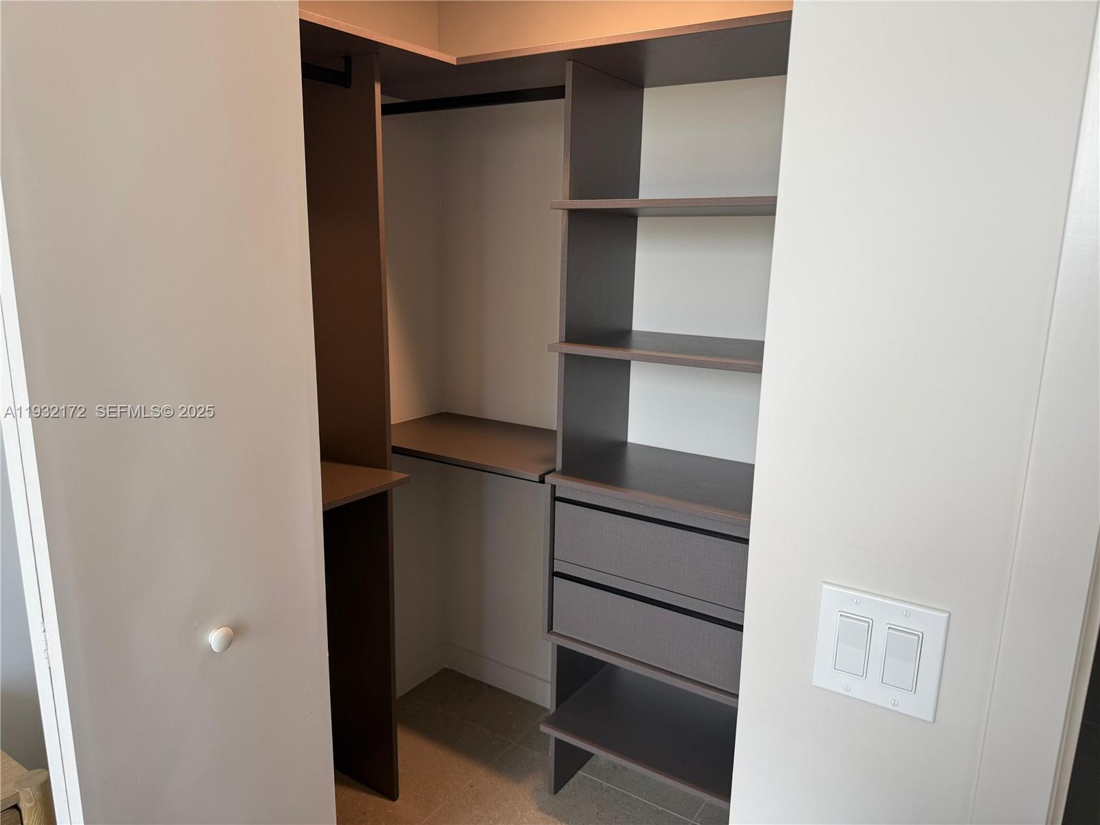 11 NE 6th St # 801