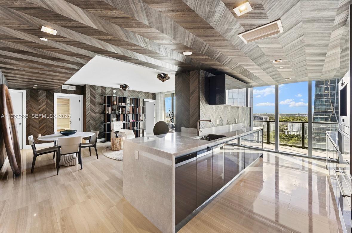 1451 Brickell Ave # 2505