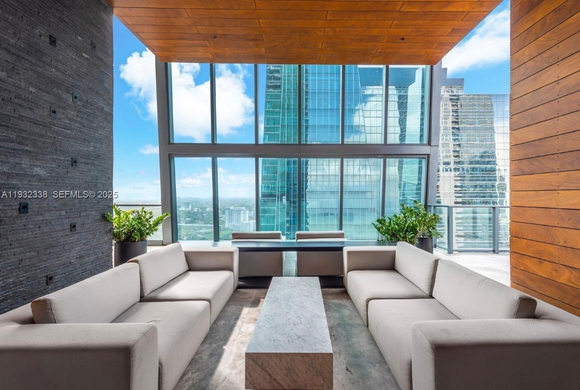 1451 Brickell Ave # 2505