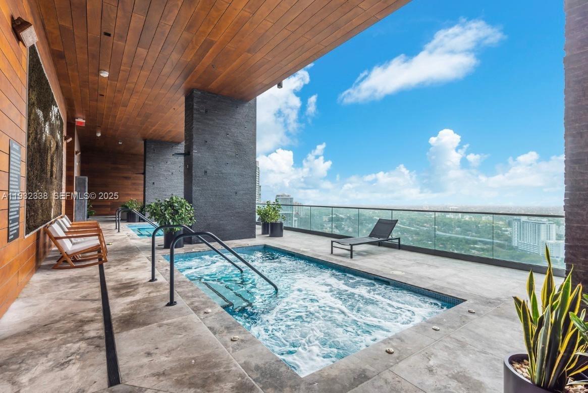 1451 Brickell Ave # 2505