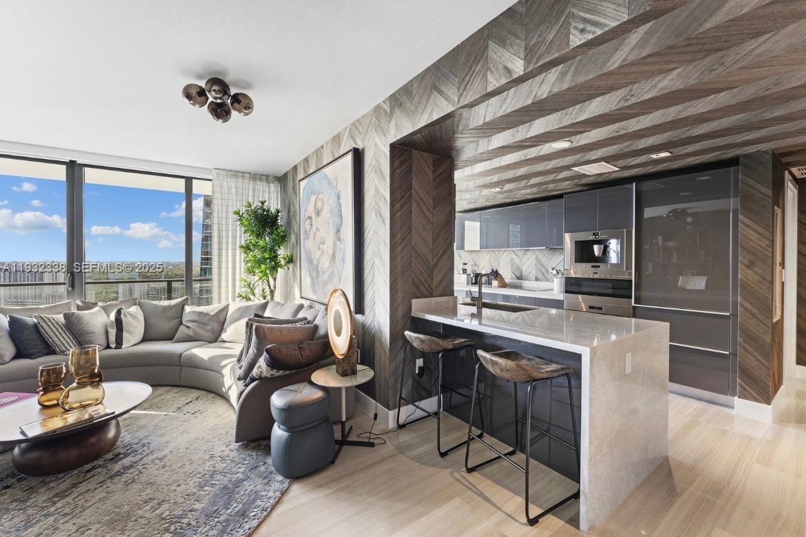 1451 Brickell Ave # 2505