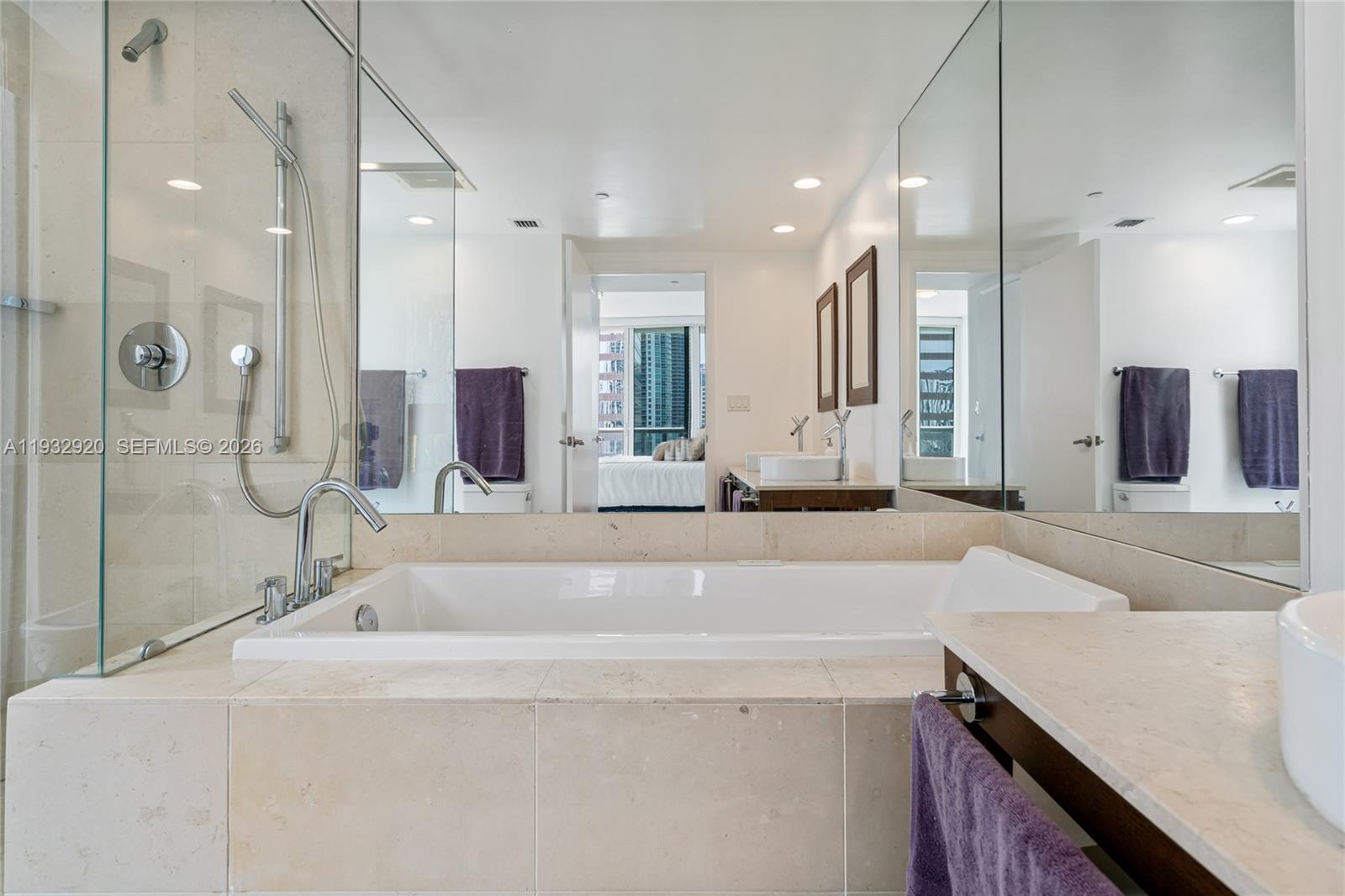 495 Brickell Ave # 4011