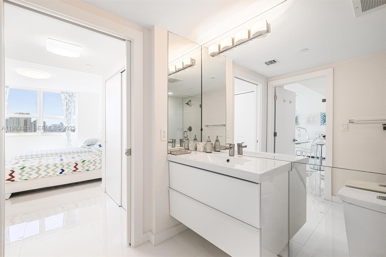 19501 W Country Club Dr # 2307