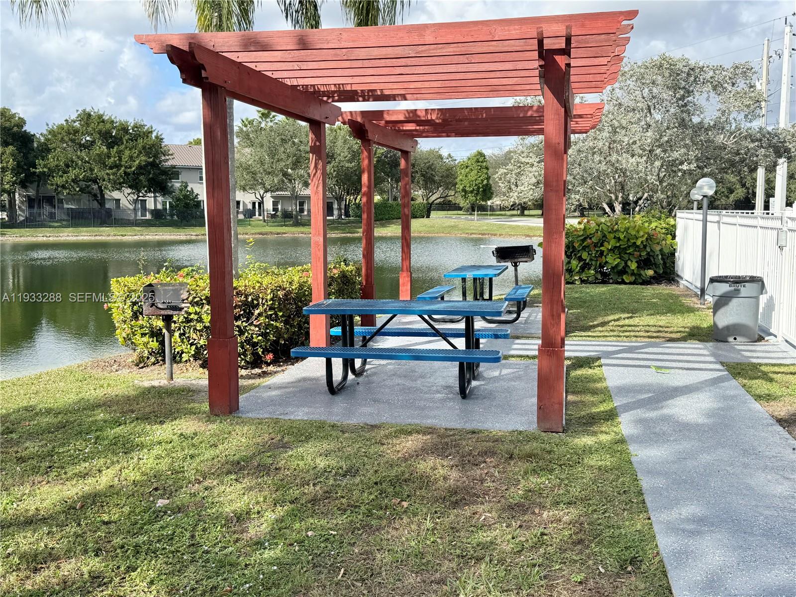 643 Vista Isles Dr # 1813