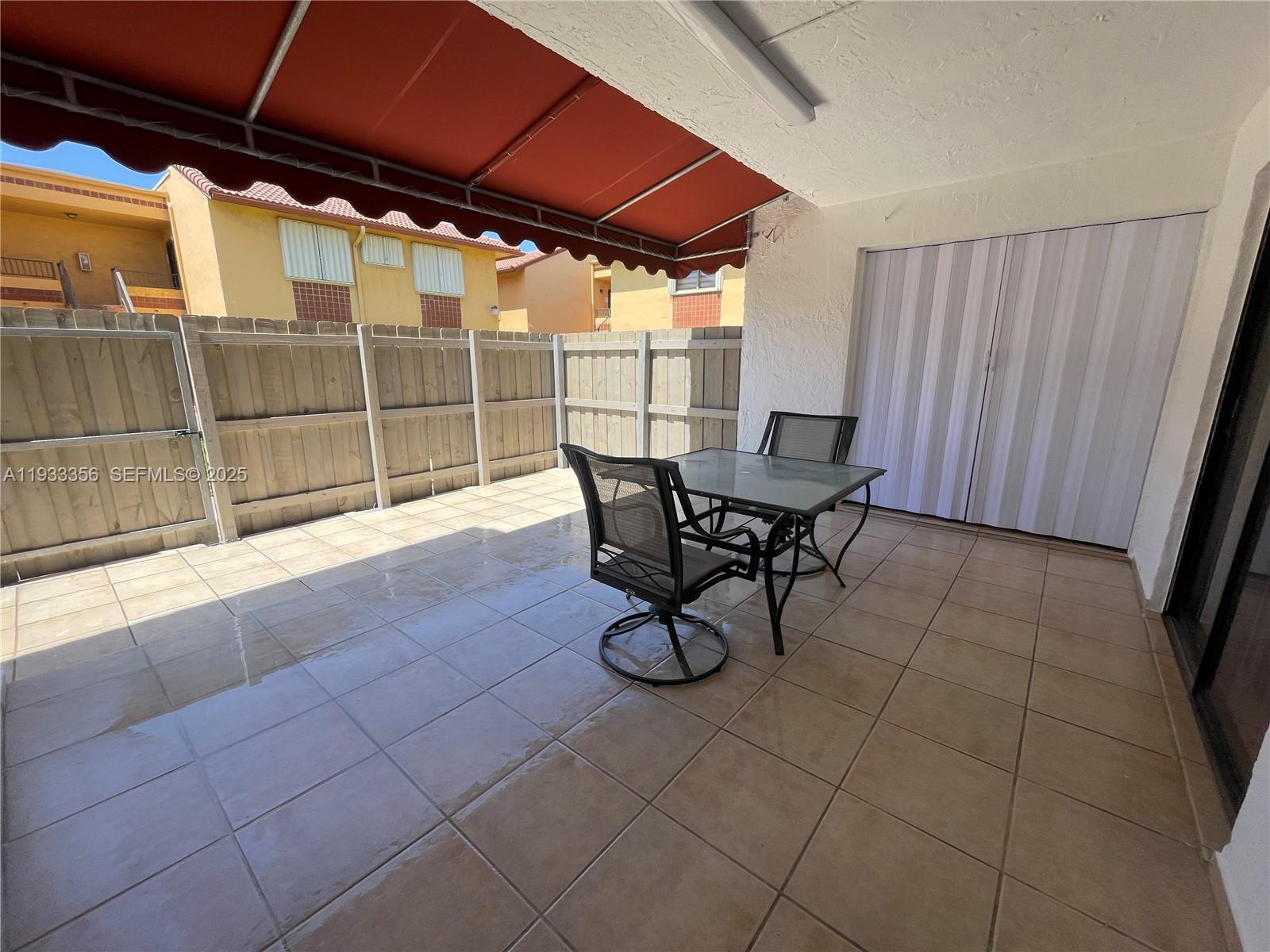 10897 NW 7th St # 29 Unit: 14-29